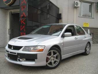 2005 Mitsubishi Lancer Evolution Pictures