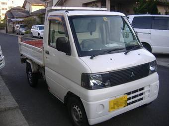 2001 Mitsubishi Minicab Pictures