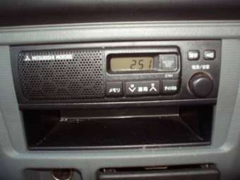 2003 Mitsubishi Minicab Images