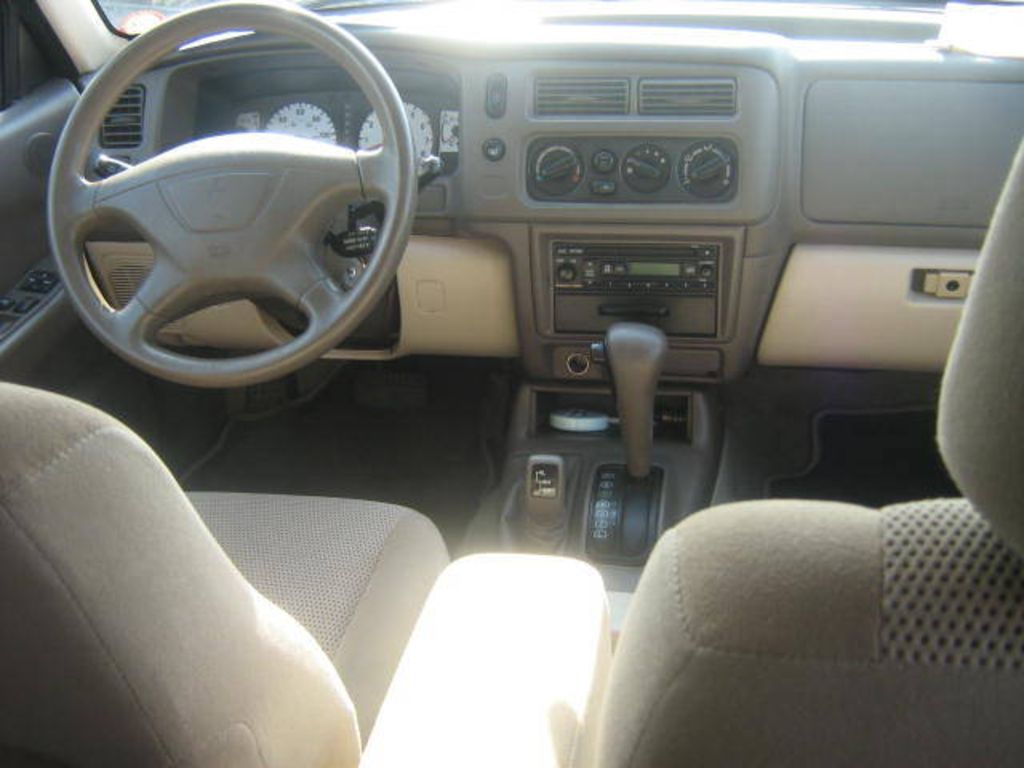 2003 Mitsubishi Montero Sport