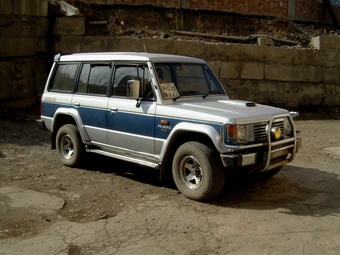1990 Mitsubishi Pajero