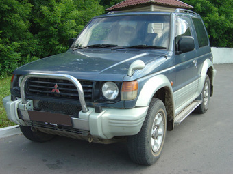 1992 Mitsubishi Pajero Images