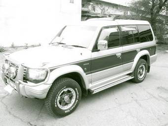 1992 Mitsubishi Pajero Photos