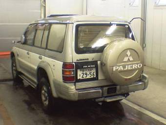 1993 Mitsubishi Pajero Photos