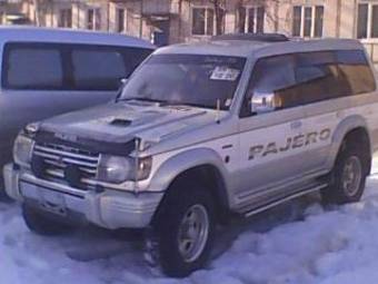 1995 Mitsubishi Pajero Pictures