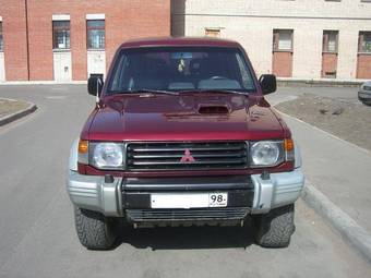 1995 Mitsubishi Pajero Images