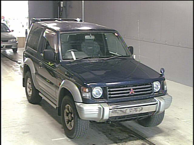 1996 Mitsubishi Pajero Photos