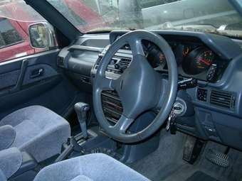 1996 Mitsubishi Pajero Pictures