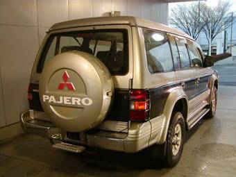 1996 Mitsubishi Pajero Photos