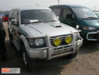 1996 Mitsubishi Pajero Pictures