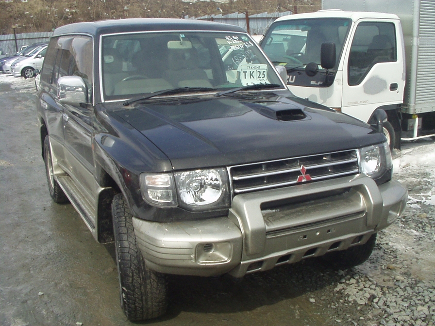 1997 Mitsubishi Pajero Pics