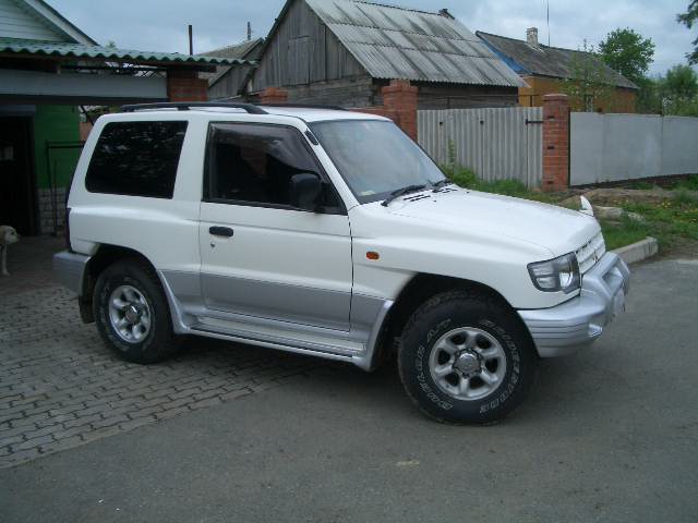 1999 Mitsubishi Pajero