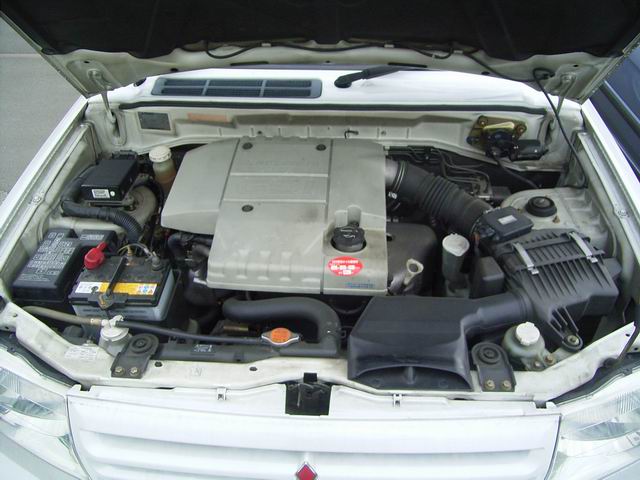 1999 Mitsubishi Pajero Pics