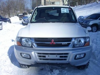 2000 Mitsubishi Pajero