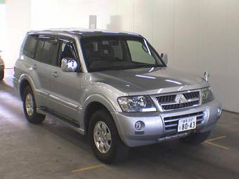 2004 Mitsubishi Pajero Pics