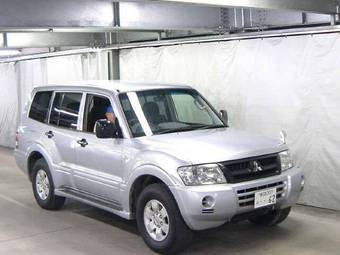 2005 Mitsubishi Pajero Pictures