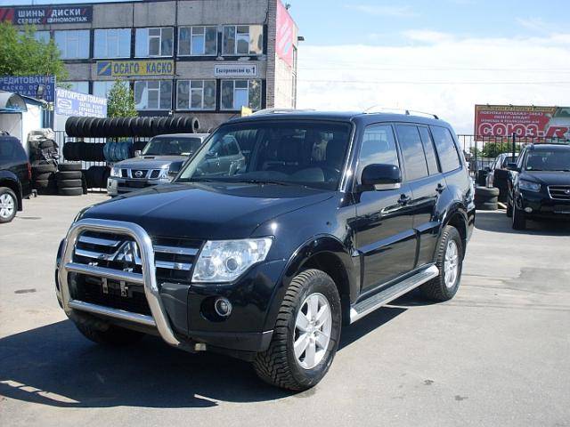 http://www.cars-directory.net/pics/mitsubishi/pajero/2008/mitsubishi_pajero_a1275957002b3712787_orig.jpg