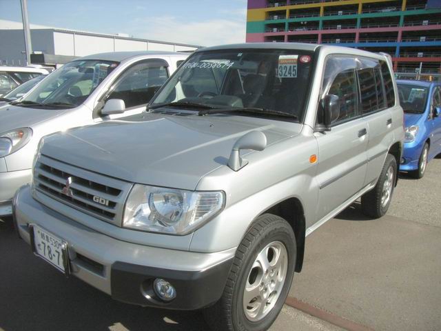 Mitsubishi Pajero Io. 1999 Mitsubishi Pajero IO Pics