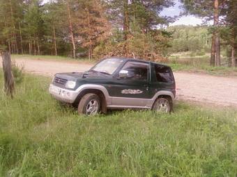 1999 Mitsubishi Pajero Mini Photos