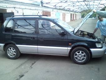 1997 Mitsubishi Space Runner For Sale