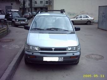 1992 Mitsubishi Space Wagon