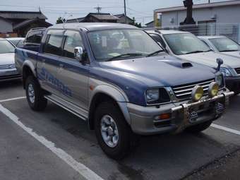 1997 Mitsubishi Strada Pictures