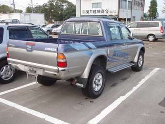 1997 Mitsubishi Strada Pictures