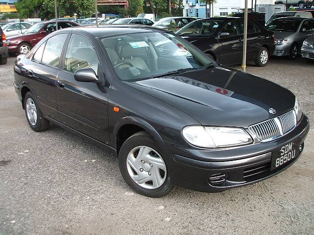 2001 Nissan Almera Photos