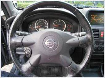 2003 Nissan Almera Pics