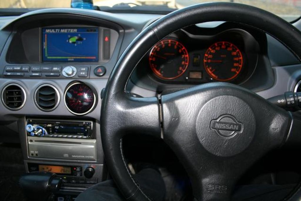 2000 Nissan Avenir