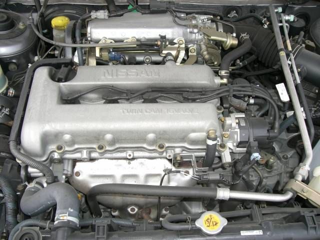 2002 Nissan Avenir Salut