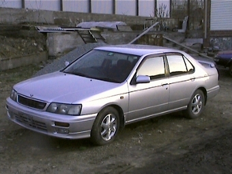 1996 Nissan Bluebird