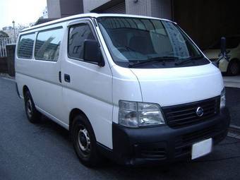 2005 Nissan Caravan Photos