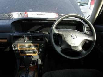 2002 Nissan Cedric Images