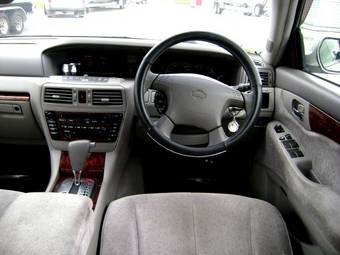 2003 Nissan Cedric Images