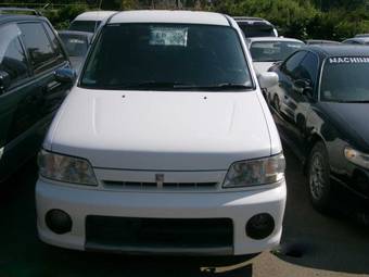 1999 Nissan CUBE Photos