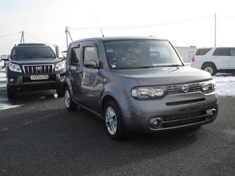 2011 Nissan Cube Images