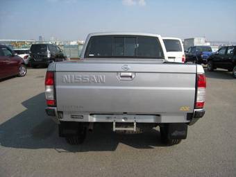 2000 Nissan Datsun Pictures
