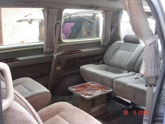 2001 Nissan Elgrand Pics