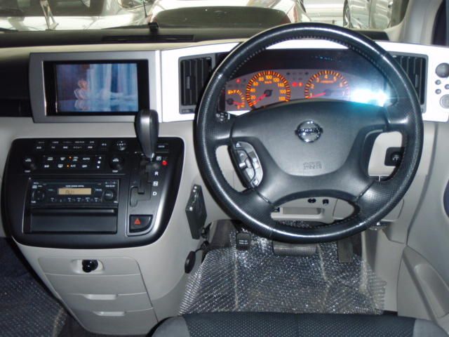 2004 Nissan Elgrand