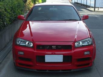 1999 Nissan GT-R Pictures
