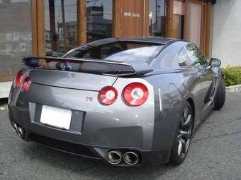 2008 Nissan GT-R Pictures