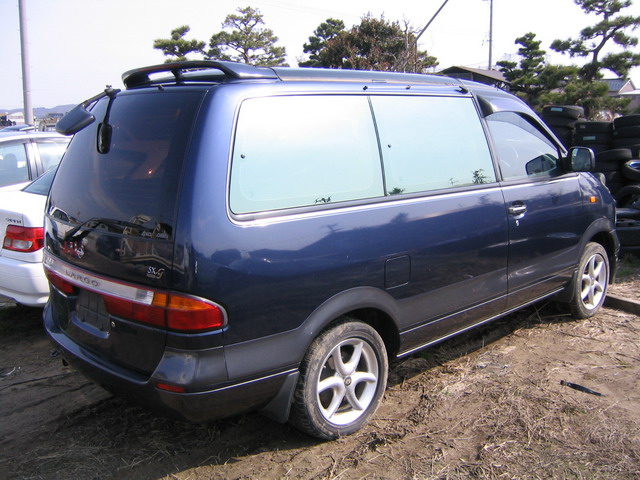 1996 Nissan Largo Pictures