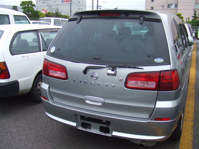 2003 Nissan Liberty