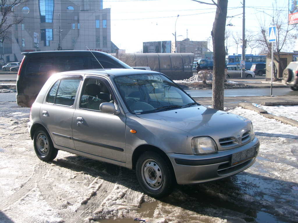 Nissan march 1999