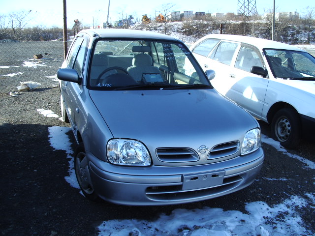 2000 Nissan March Photos