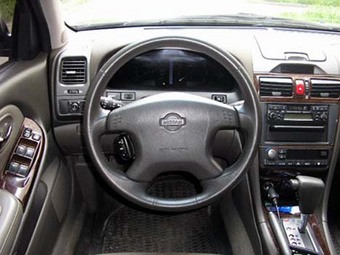 1991 Nissan Maxima Pictures