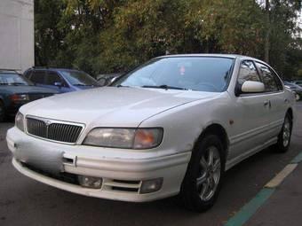 1999 Nissan Maxima Pictures