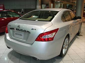 2012 Nissan Maxima Pictures