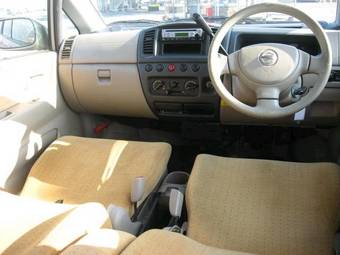 2004 Nissan Moco Pictures